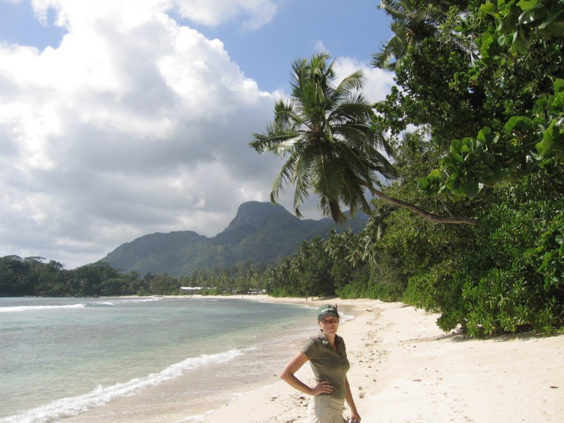 File:Anse Barbarons Mahe 007.jpg
