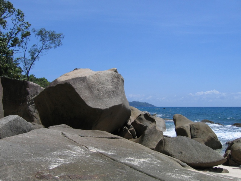 File:Anse Cimitiere Mahe 004.jpg