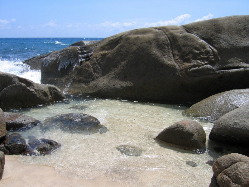 File:Anse Cimitiere Mahe 008.jpg