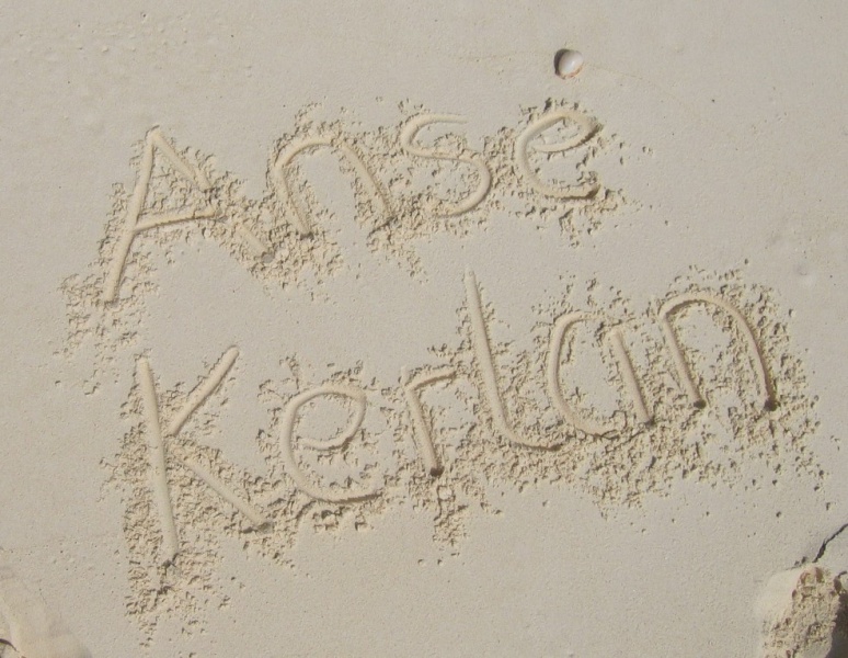 File:Anse Kerlan Praslin 001.jpg