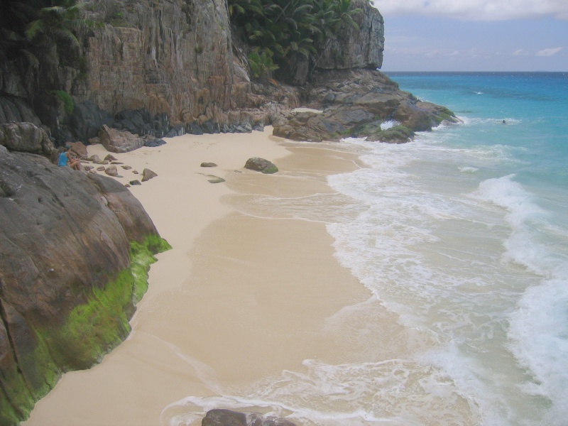 File:Anse Macquereau Fregate 010.jpg