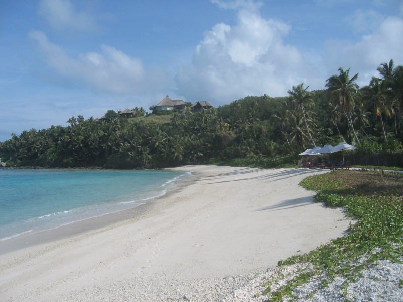 File:Anse Marina Fregate 003.jpg