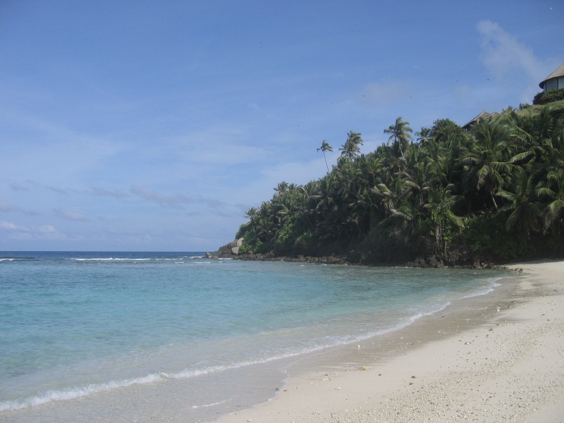 File:Anse Marina Fregate 006.jpg