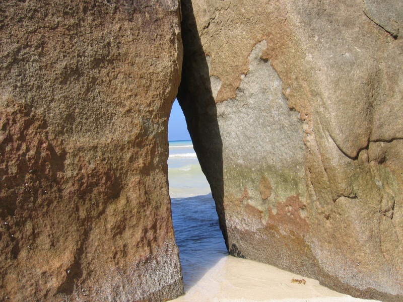 File:Anse Possession Praslin 006.jpg