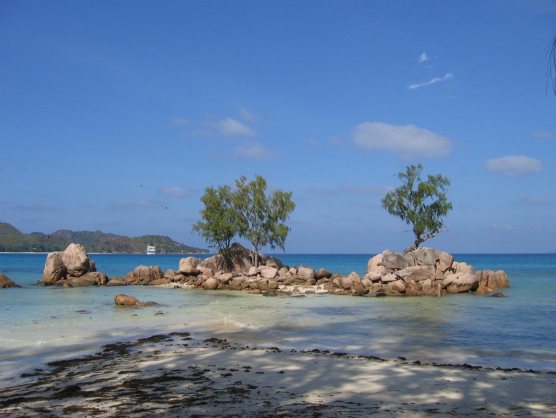 File:Anse Takamaka Praslin 008.jpg