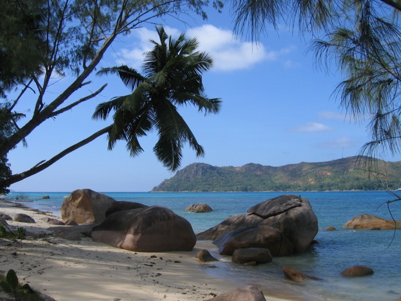 File:Anse Takamaka Praslin 010.jpg