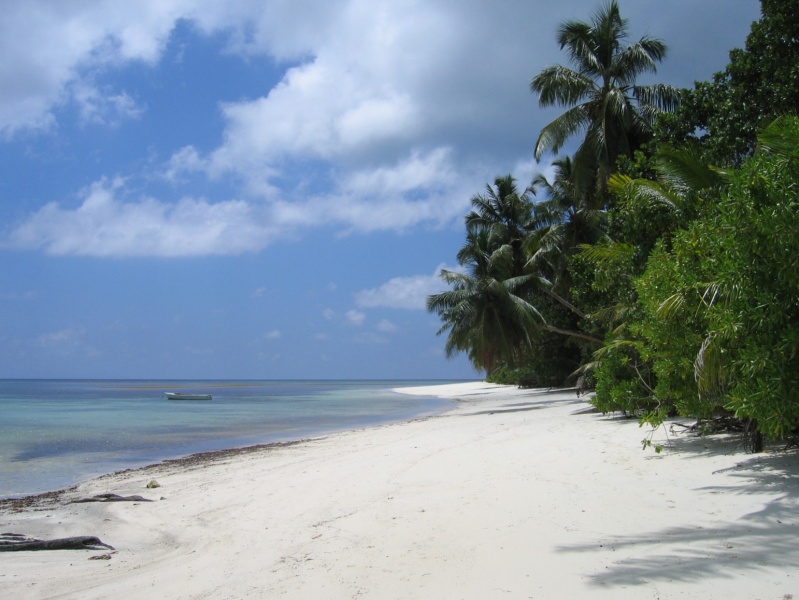 File:Anse Takamaka South Praslin 007.jpg