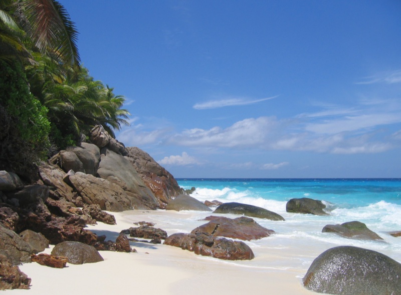 File:Anse Victorin Fregate 007.jpg